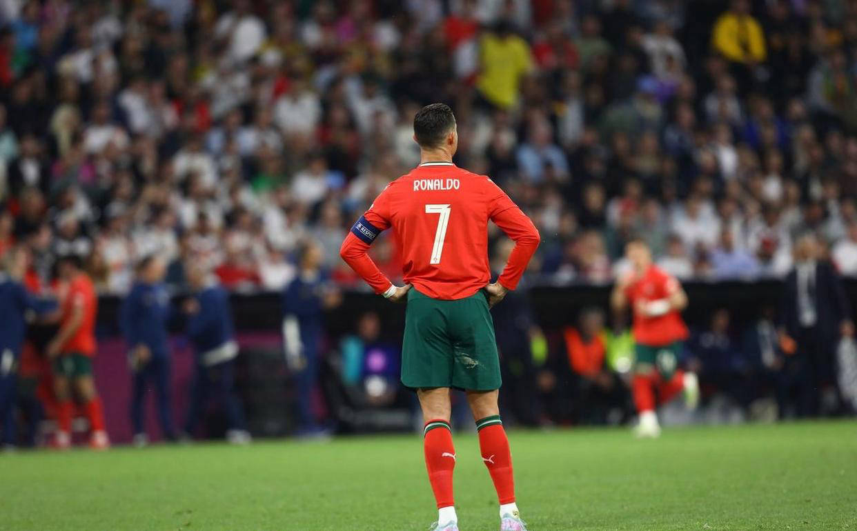 赛后突围战来临，葡萄牙体育围绕德甲队长鼓劲，赛场秩序良好，轮换策略成焦点的简单介绍九游体育APP