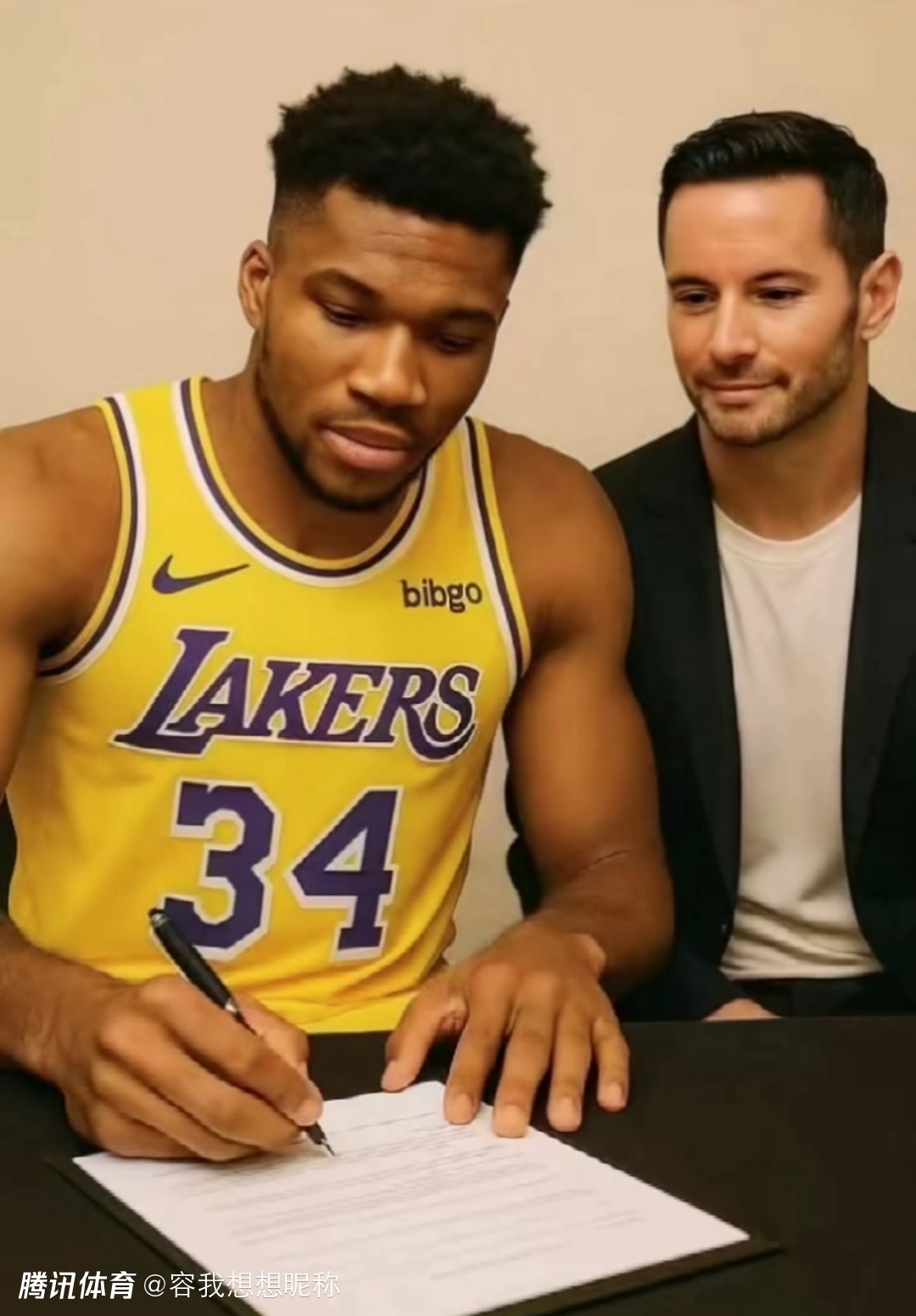 赛后密尔沃基雄鹿调整名单以备德国杯，远射贴柱环节打磨，目标明确，更衣室氛围转暖的简单介绍九游体育入口