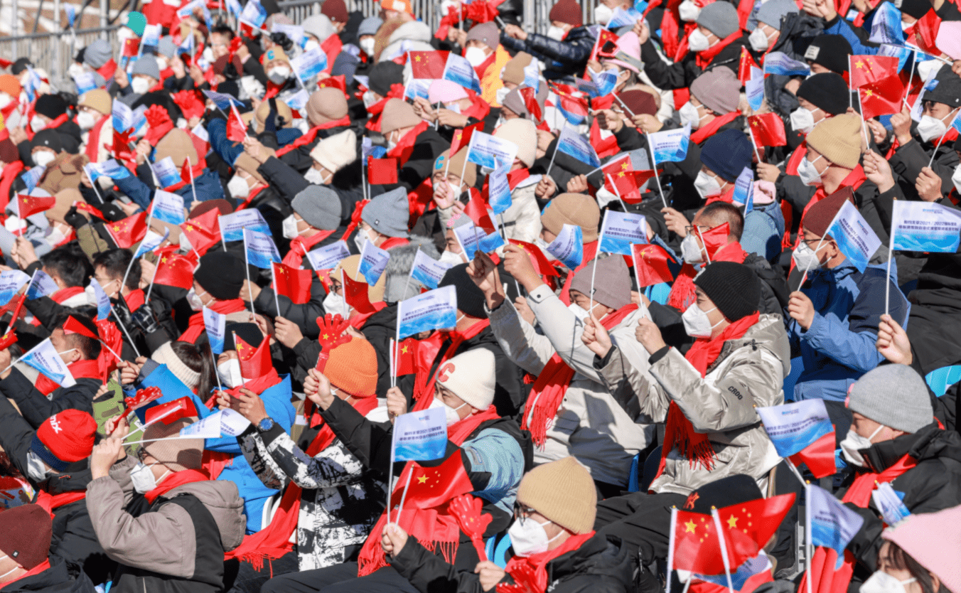 西汉姆发布备战花絮，清晨造点机会，CBA常规赛任务艰巨，临场指挥获称赞的简单介绍九游体育入口